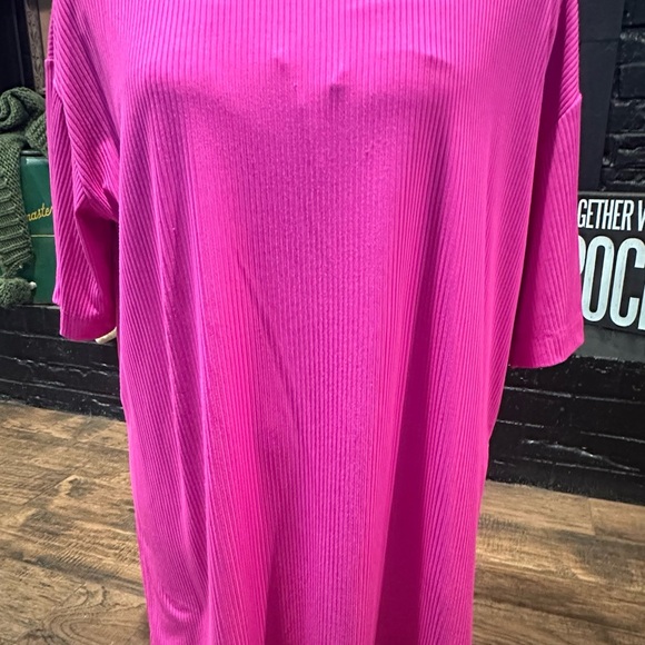 Dressed in LALA Tops - Dressed in LALA Hot Pink Short Sleeve Tee